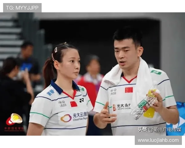 武汉羽毛球队与重庆羽毛球队赛后复盘分析个人能力对比与表现总结