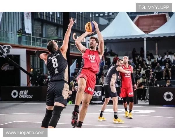 成都篮球队在世界杯预选赛积分榜中以75分高居榜首展现强劲实力